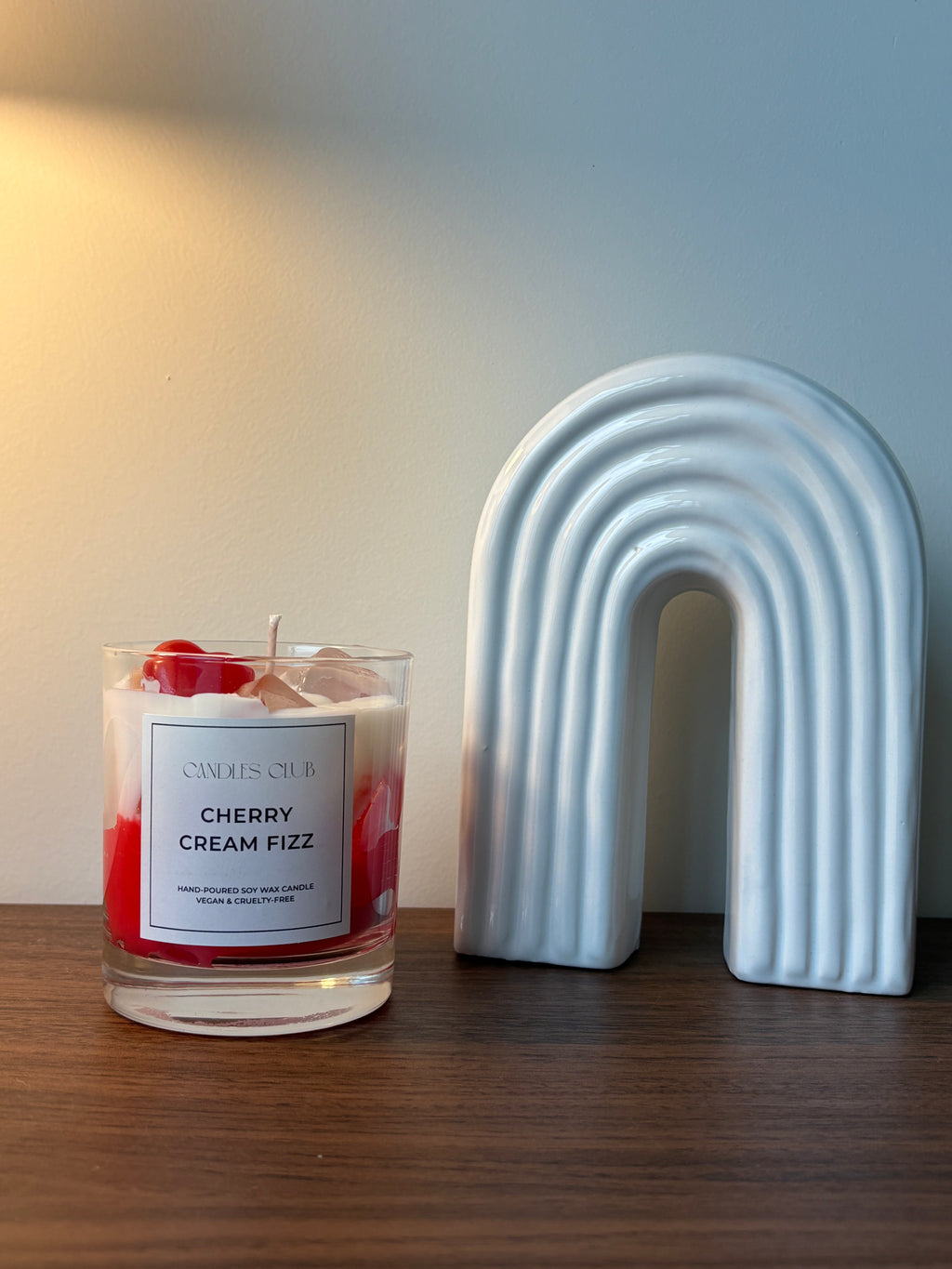 CHERRY CREAM FIZZ - Bougie en cire de soja & cire gelée