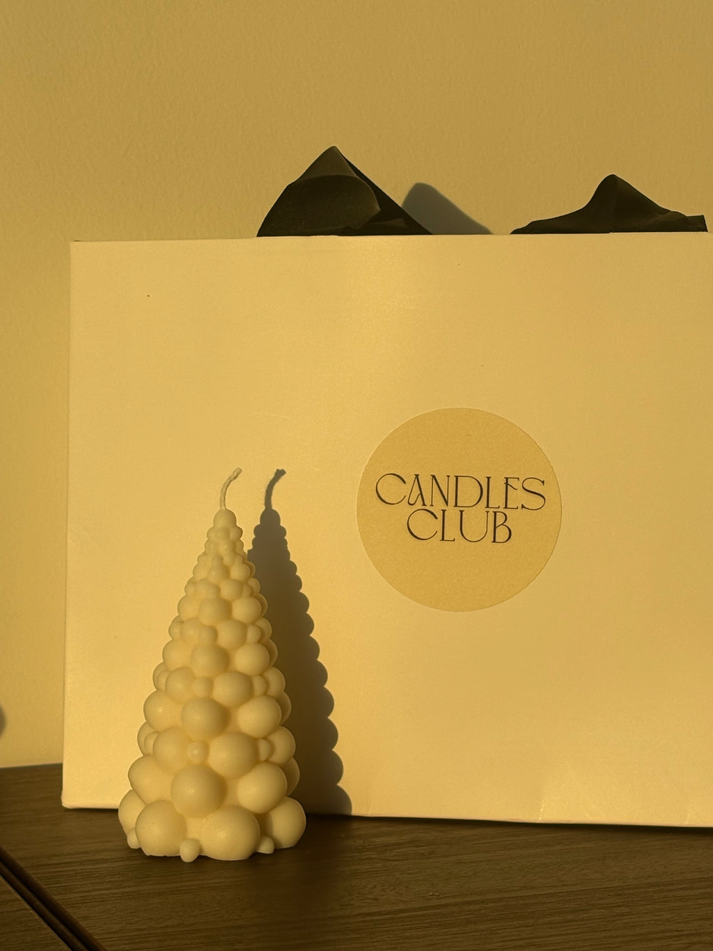 Bougie sapin de Noël à boules